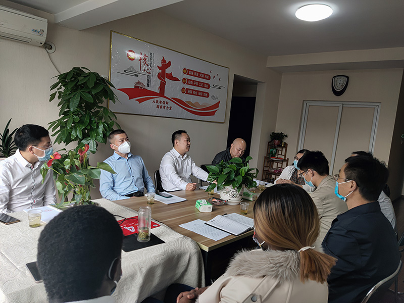 杜國正督導(dǎo)“岡比亞（湖北）境外經(jīng)濟(jì)貿(mào)易合作區(qū)建設(shè)